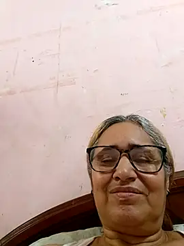  candi online show from October 16, 12:30 pm