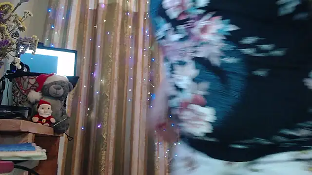 amorelara online show from January 13, 2:10 pm