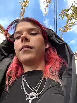 RiriRoseey online show from October 28, 8:31 am