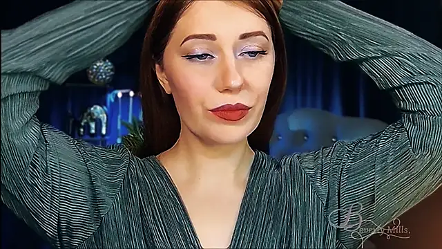 MissBeverlyMills online show from April 18, 2:30 pm