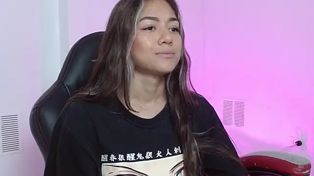 hantonella  online show from November 22, 4:31 pm