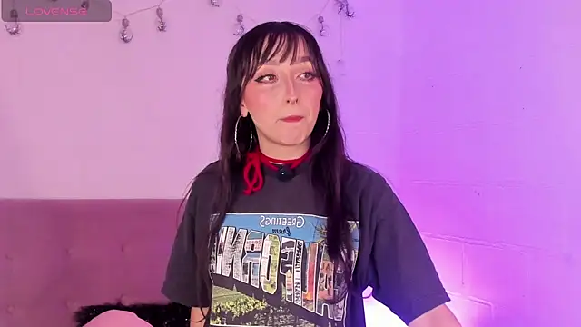 v1cky  online show from February 17, 10:20 pm