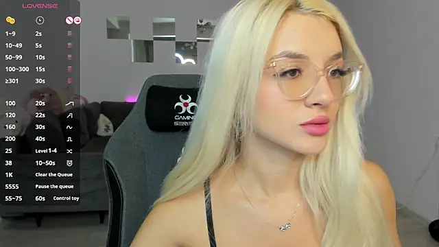 LovelyBianca online show from October 8, 10:58 pm