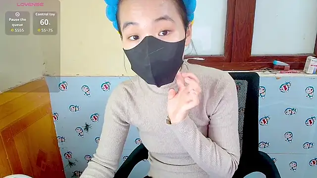   Saphia   online show from December 17, 1:11 am