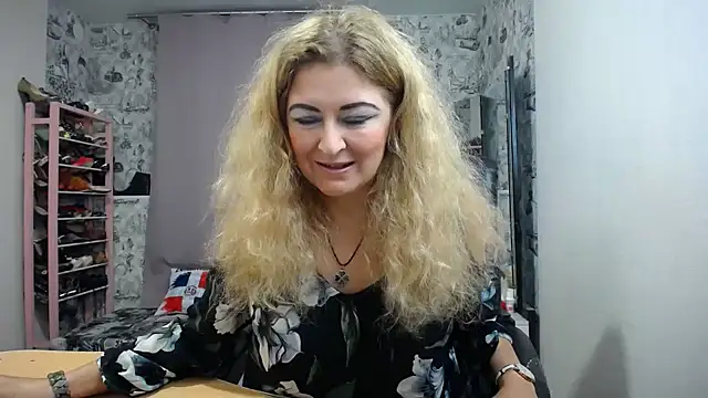 Helen1974 online show from October 25, 3:52 pm