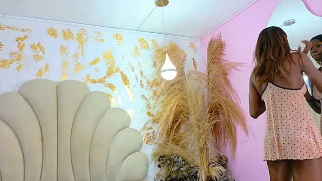 bonieklent online show from September 25, 3:49 am