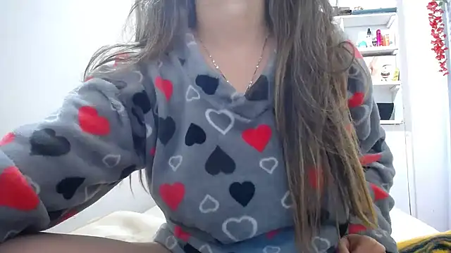 Luna girlhot  online show from March 1, 7:41 am