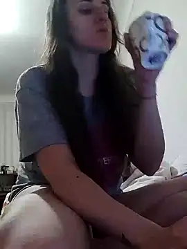 emeli moon online show from October 19, 9:28 pm