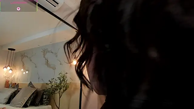 LeaThompson online show from September 11, 11:38 pm