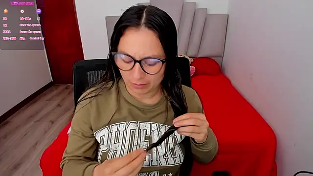 samantha  wilson online show from April 17, 4:09 pm