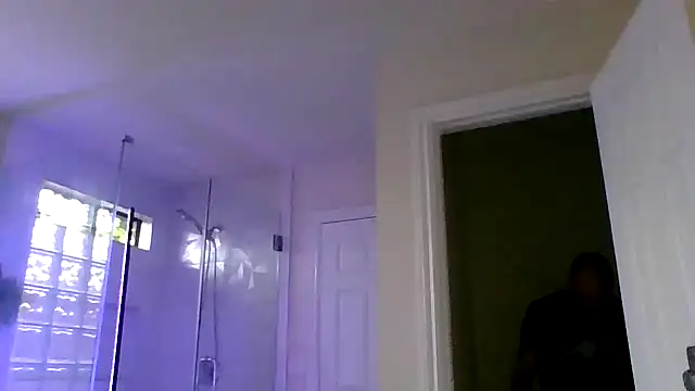 El Gizmo online show from April 17, 1:51 am