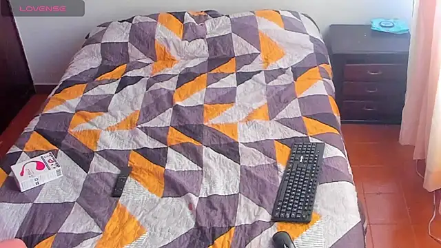 hanna diazz  online show from March 3, 6:25 pm