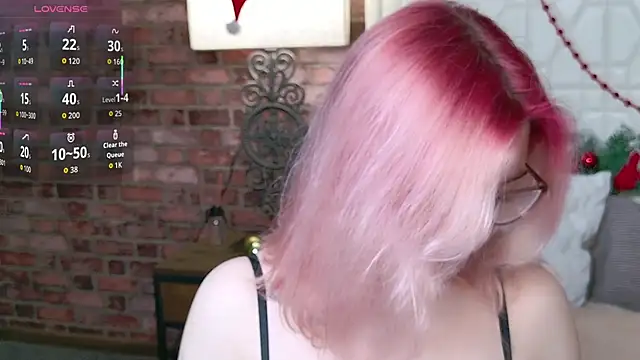 Lisa Adam online show from December 16, 5:19 pm