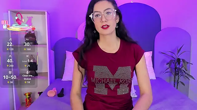 SophieGomez22 online show from September 18, 11:31 am