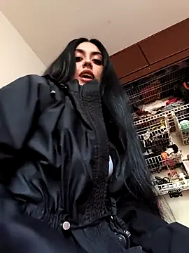 Mazikeen-- online show from October 7, 10:25 pm