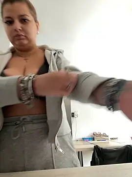 AllysonK online show from October 24, 10:44 am