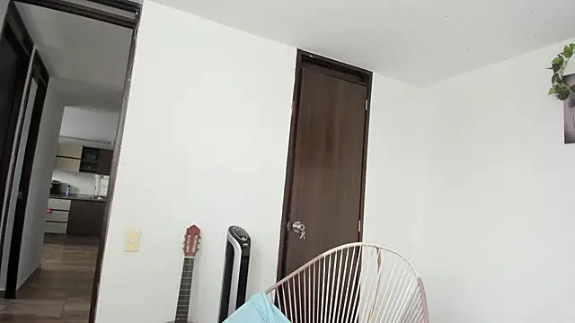 Eli dl online show from April 21, 2:57 pm