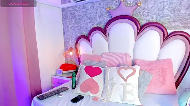 EmmaCrush online show from April 17, 10:01 pm