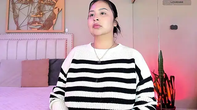  alaiasmile  online show from March 4, 7:53 pm