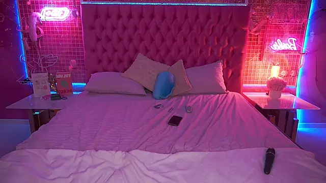 ArianaDarkk online show from March 12, 9:17 pm