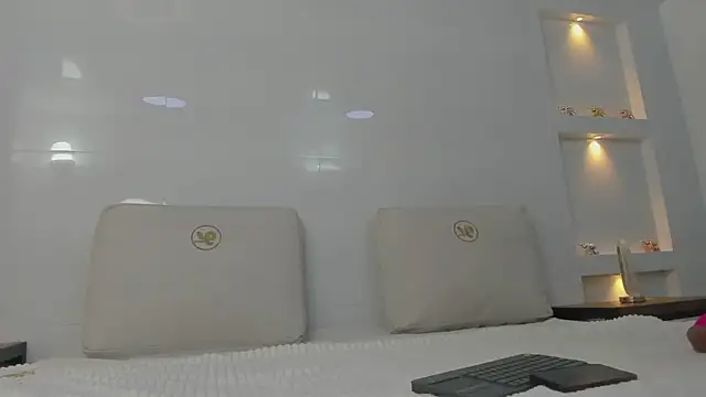 Dalia-Prada online show from April 17, 3:52 am