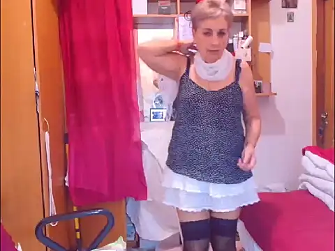 Victoria5643 online show from November 24, 9:06 pm