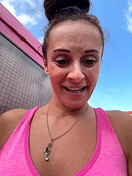 therealbeverlycious online show from October 7, 4:55 pm