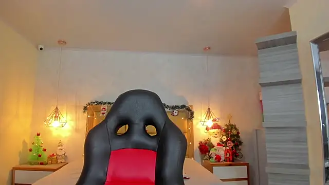 LARSONMIA online show from December 20, 12:31 pm