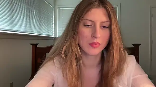 YUMIandbigWOLF online show from April 5, 10:31 pm