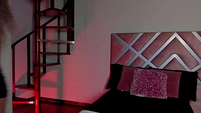 nayah   online show from September 27, 8:27 pm