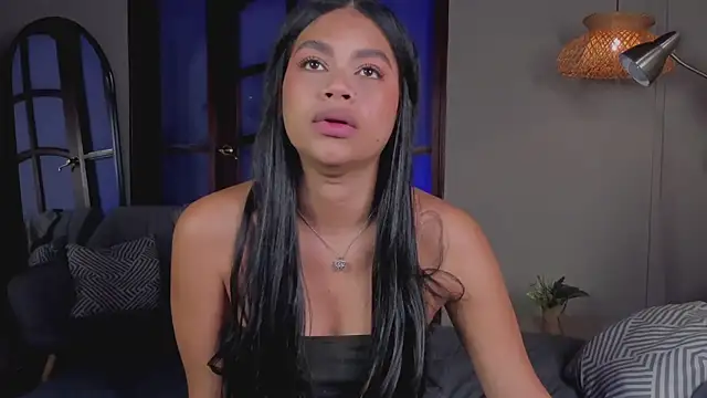 nayah   online show from January 13, 7:40 pm