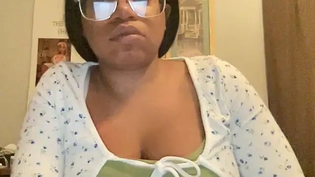 MommyConfident online show from May 12, 12:19 am