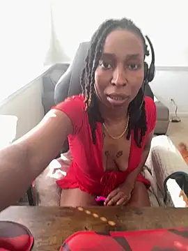 LeyaHoneybuns online show from February 24, 5:55 pm