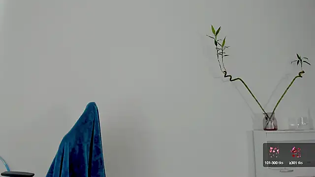 crystalnut online show from September 23, 4:10 am