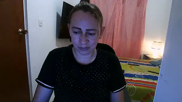 Chanel 87xxx online show from April 14, 11:05 pm