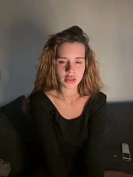 EmiliaCatalina online show from February 18, 1:16 am