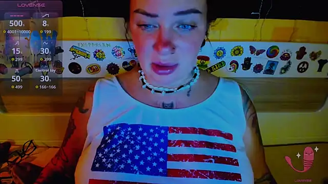 EllieOz online show from September 19, 9:03 pm