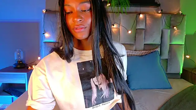 nahomi campbell online show from September 17, 7:45 pm