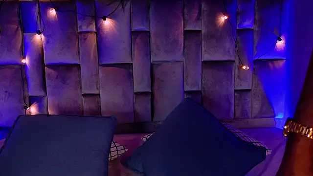 nahomi campbell online show from October 14, 7:38 pm