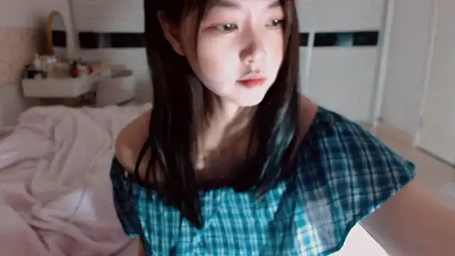 -Lucky Girl online show from March 4, 12:56 pm