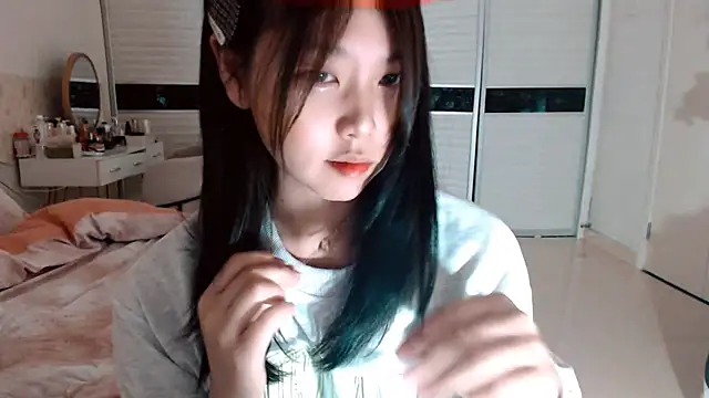 -Lucky Girl online show from November 10, 2:12 pm