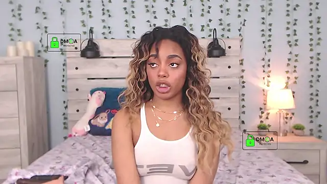 RobynKnight online show from November 14, 6:35 am