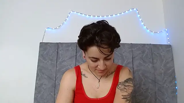 linda 33 online show from September 17, 7:01 pm