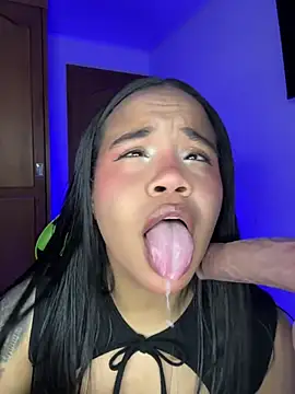 leila 22 online show from April 24, 7:33 am