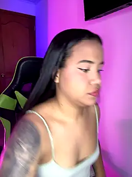 leila 22 online show from October 2, 7:46 am