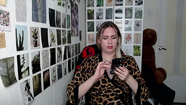 CapriScorpion online show from September 17, 2:48 pm