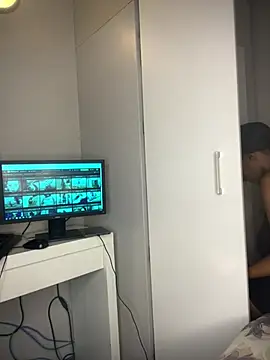 Bustygoddess32 online show from March 25, 1:22 am