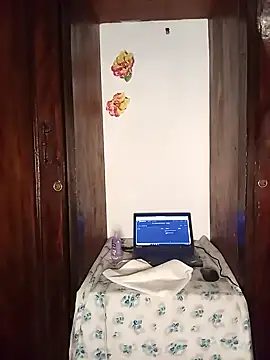 The-Peach-Flexer online show from October 25, 10:49 pm