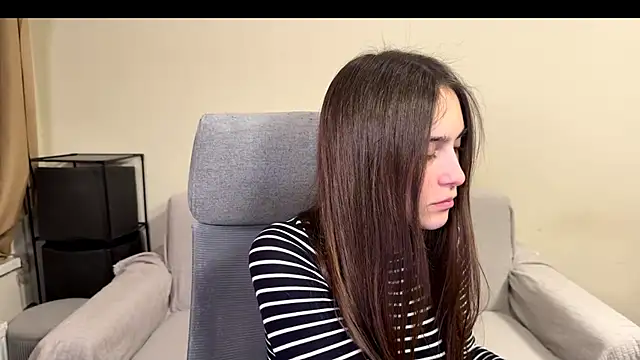 AliceKolltt online show from February 1, 4:39 pm