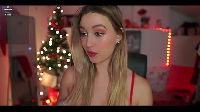 Alexis   Texas online show from December 14, 7:19 pm